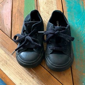 Converse toddler size 6 black